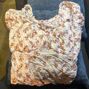 A crop top flower shirt size large